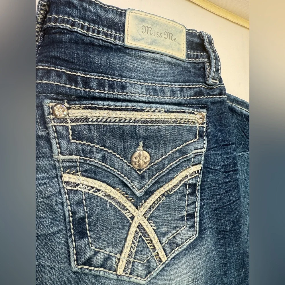 Miss Me Low-Rise‎ Boot Jeans Women’s Size 31x29.5 M668 J3444B19S